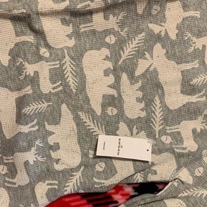 Grey and white long sleeve animal print t shirt, size 3T Old Navy, NWT